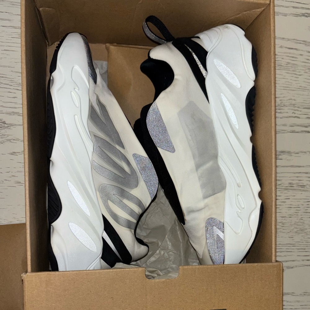 Yeezy 700